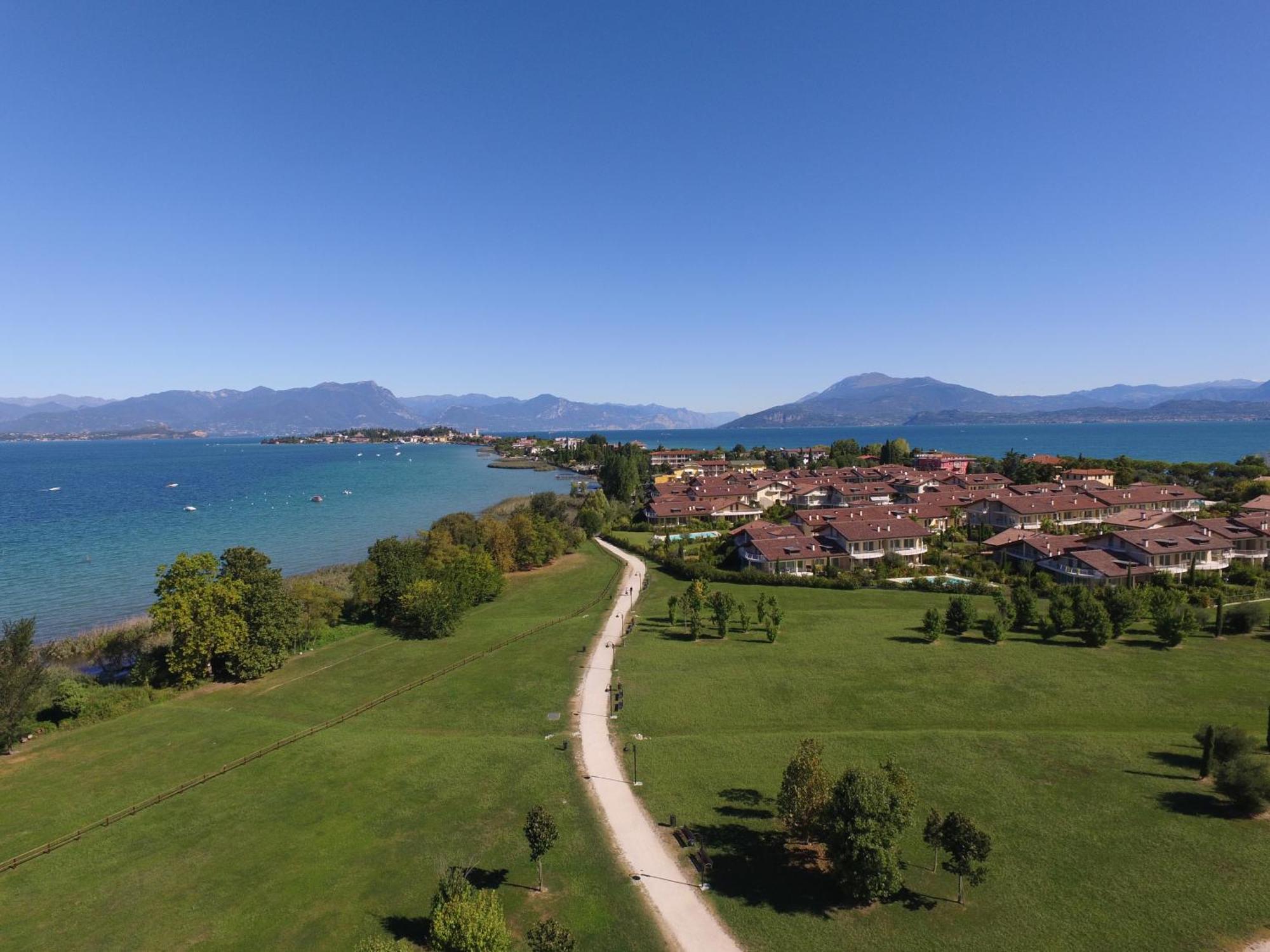 Resort Caesar C4 Sirmione - Gardagate Exterior photo